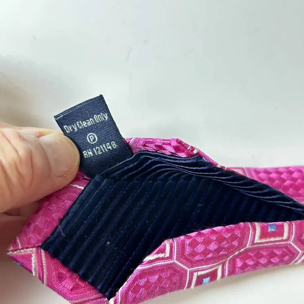 Eagle Shirtmakers Men's Pink Geometric Print 100% Silk Vintage Tie